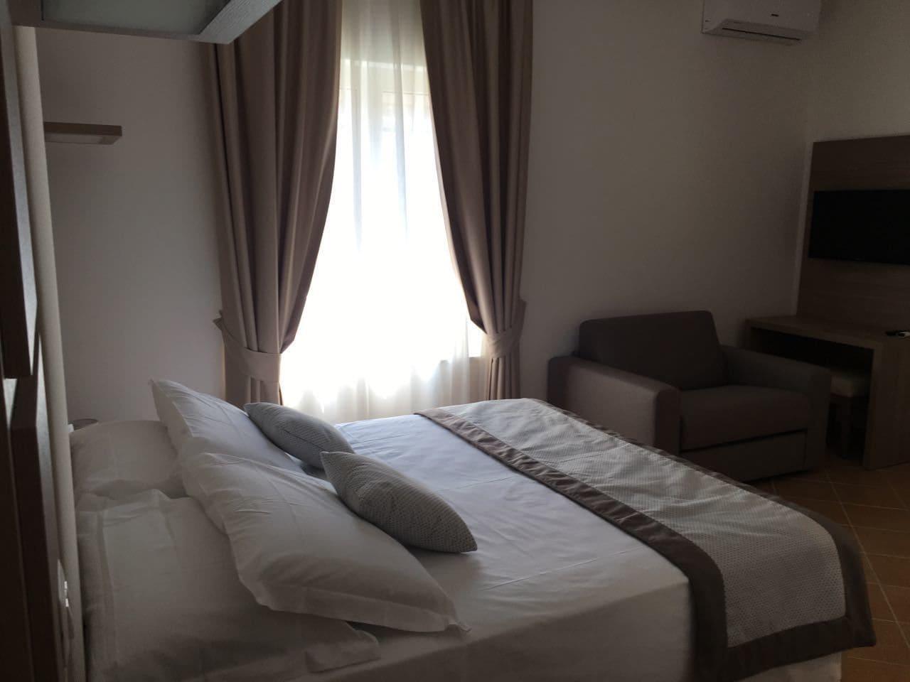 Hotiday Room Collection - Napoli Residenza Scarlatti Nápoles Exterior foto