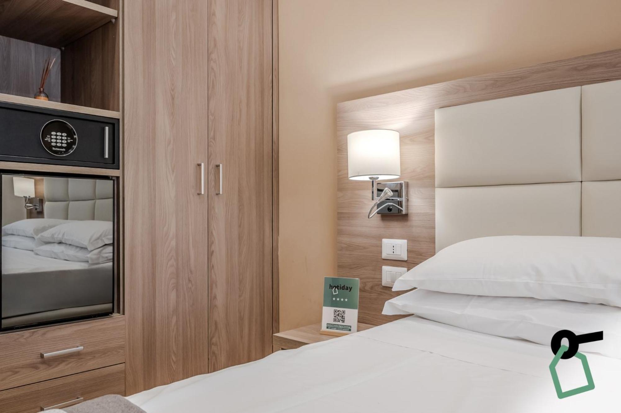Hotiday Room Collection - Napoli Residenza Scarlatti Nápoles Exterior foto