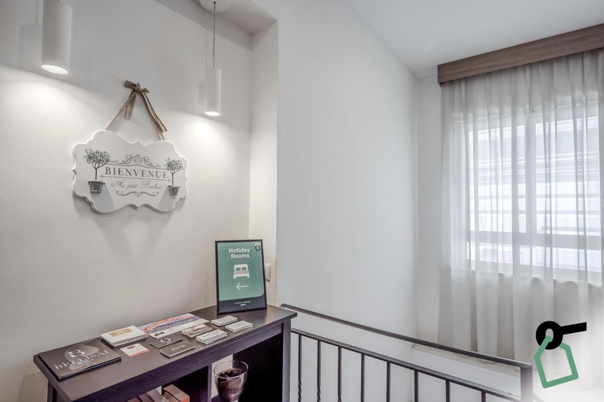 Hotiday Room Collection - Napoli Residenza Scarlatti Nápoles Exterior foto